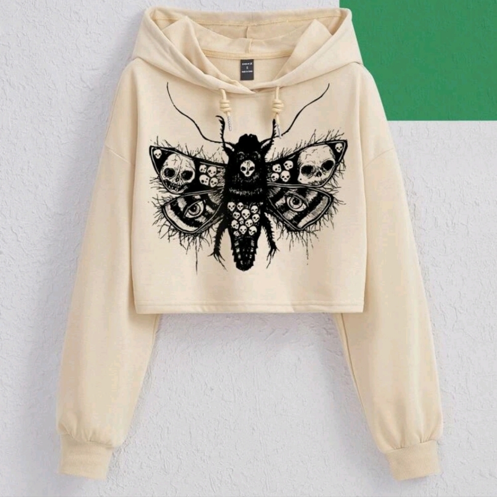 Romwe cropped hoodie, size medium.